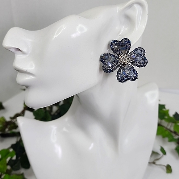 Blue Iridescent Crystal Clover Flower Earrings - Picture 5 of 6